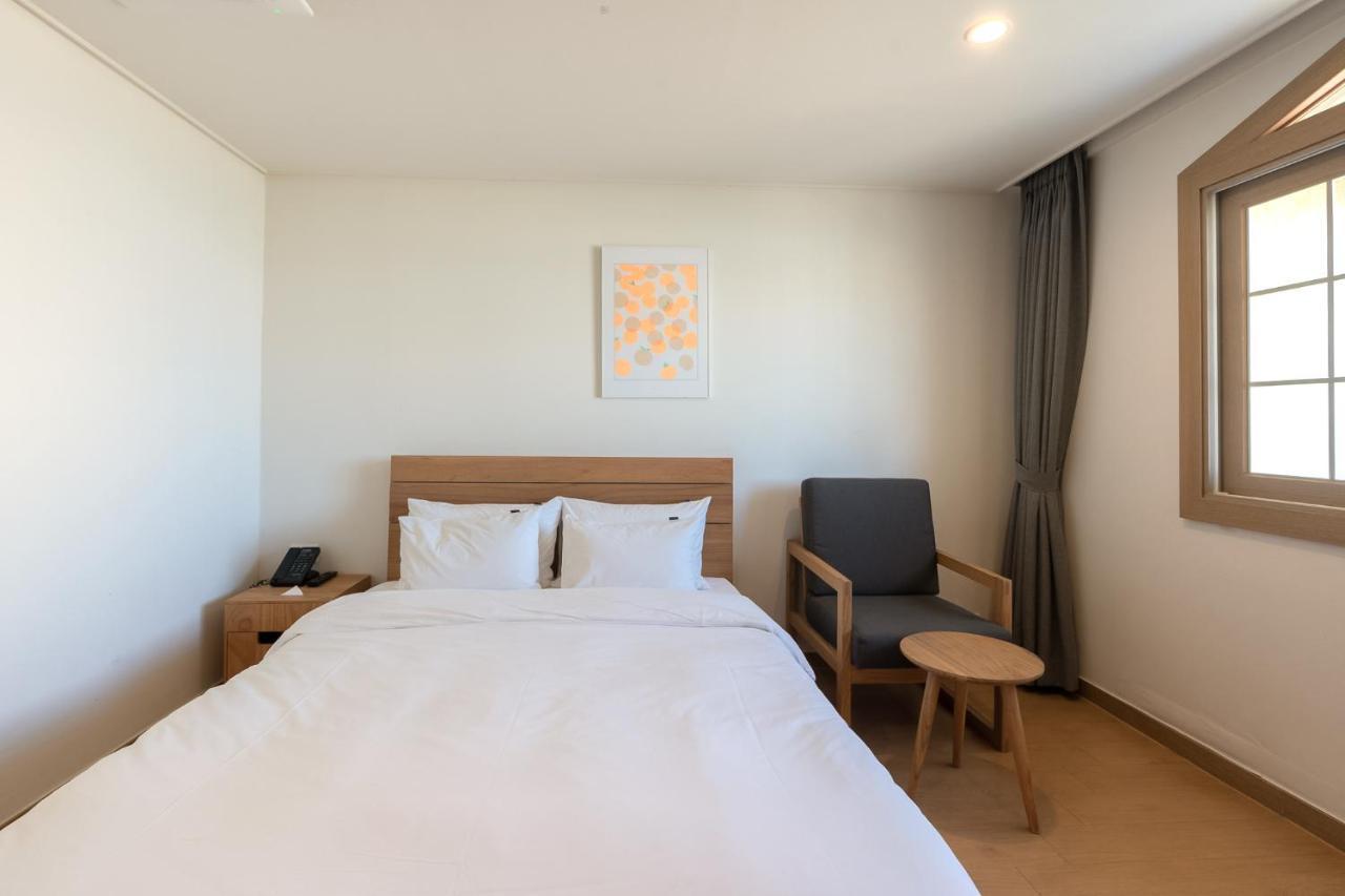 Heyy Seogwipo Hotel Экстерьер фото