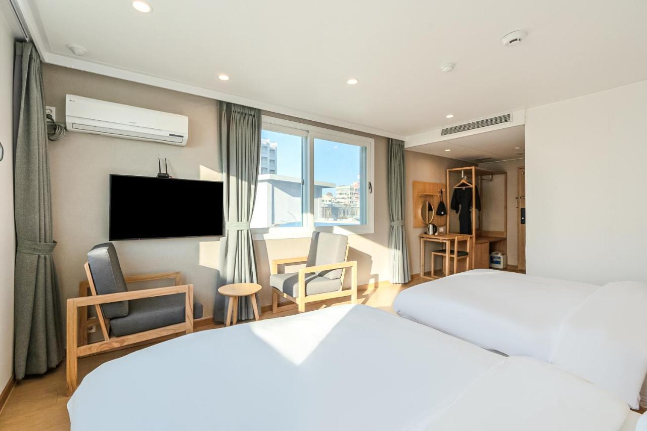 Heyy Seogwipo Hotel Экстерьер фото
