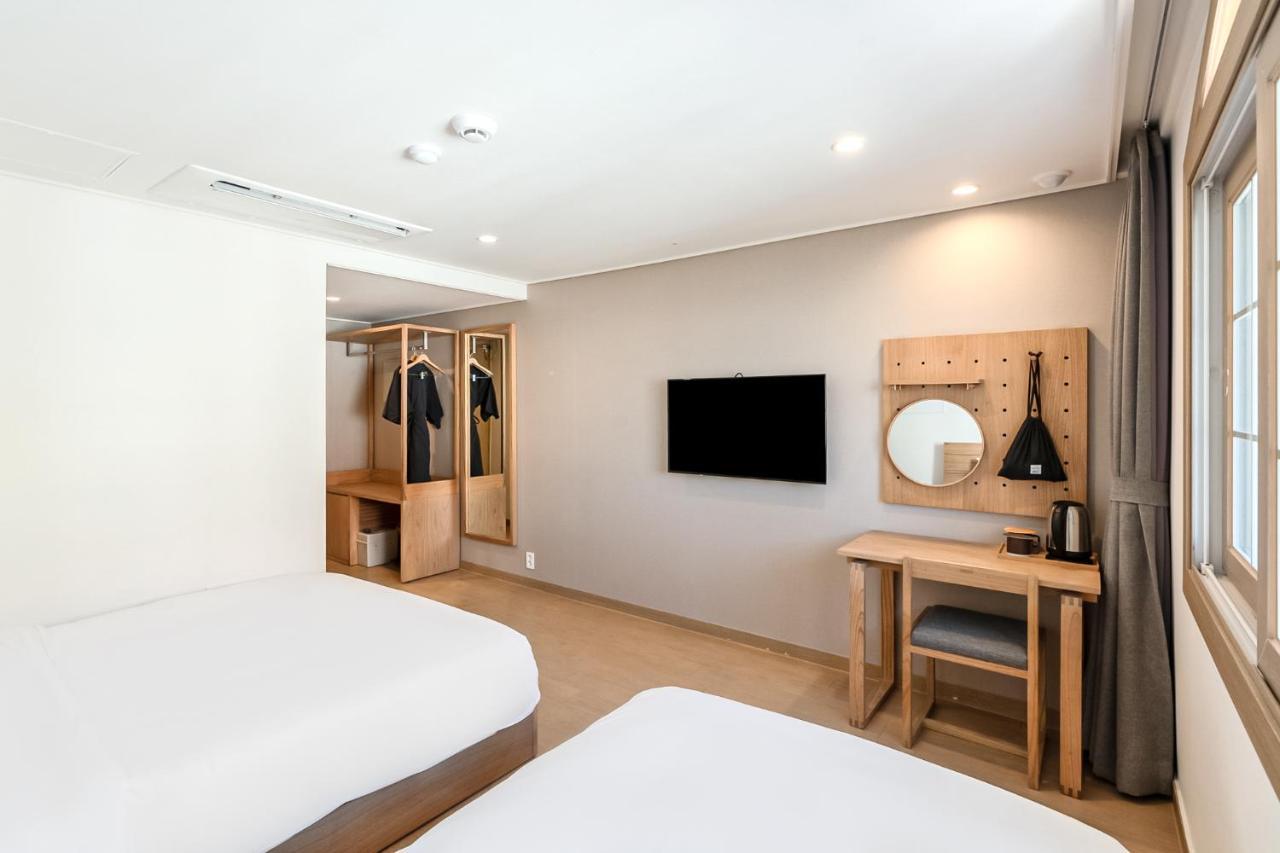Heyy Seogwipo Hotel Экстерьер фото
