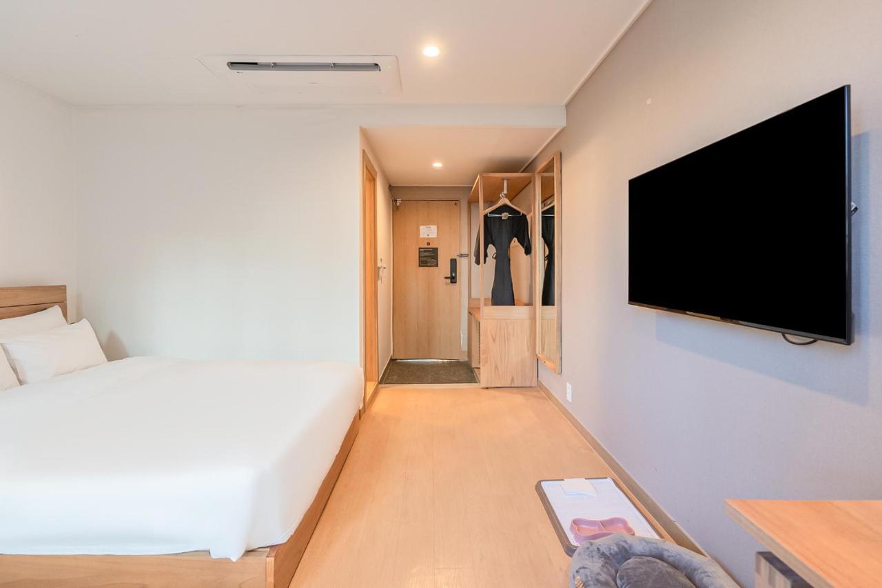 Heyy Seogwipo Hotel Экстерьер фото