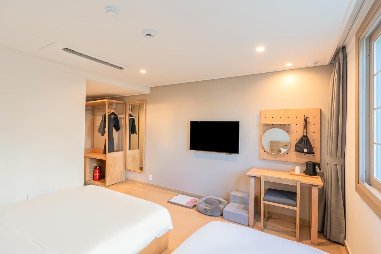 Heyy Seogwipo Hotel Экстерьер фото