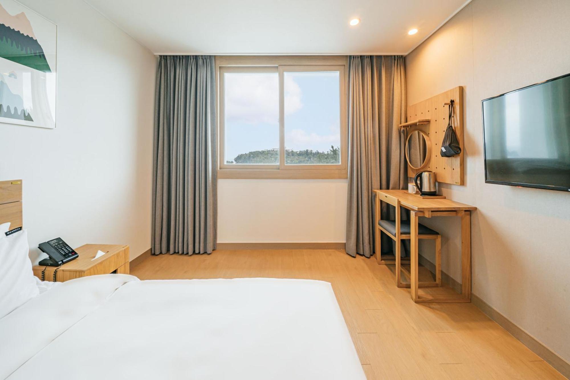 Heyy Seogwipo Hotel Экстерьер фото