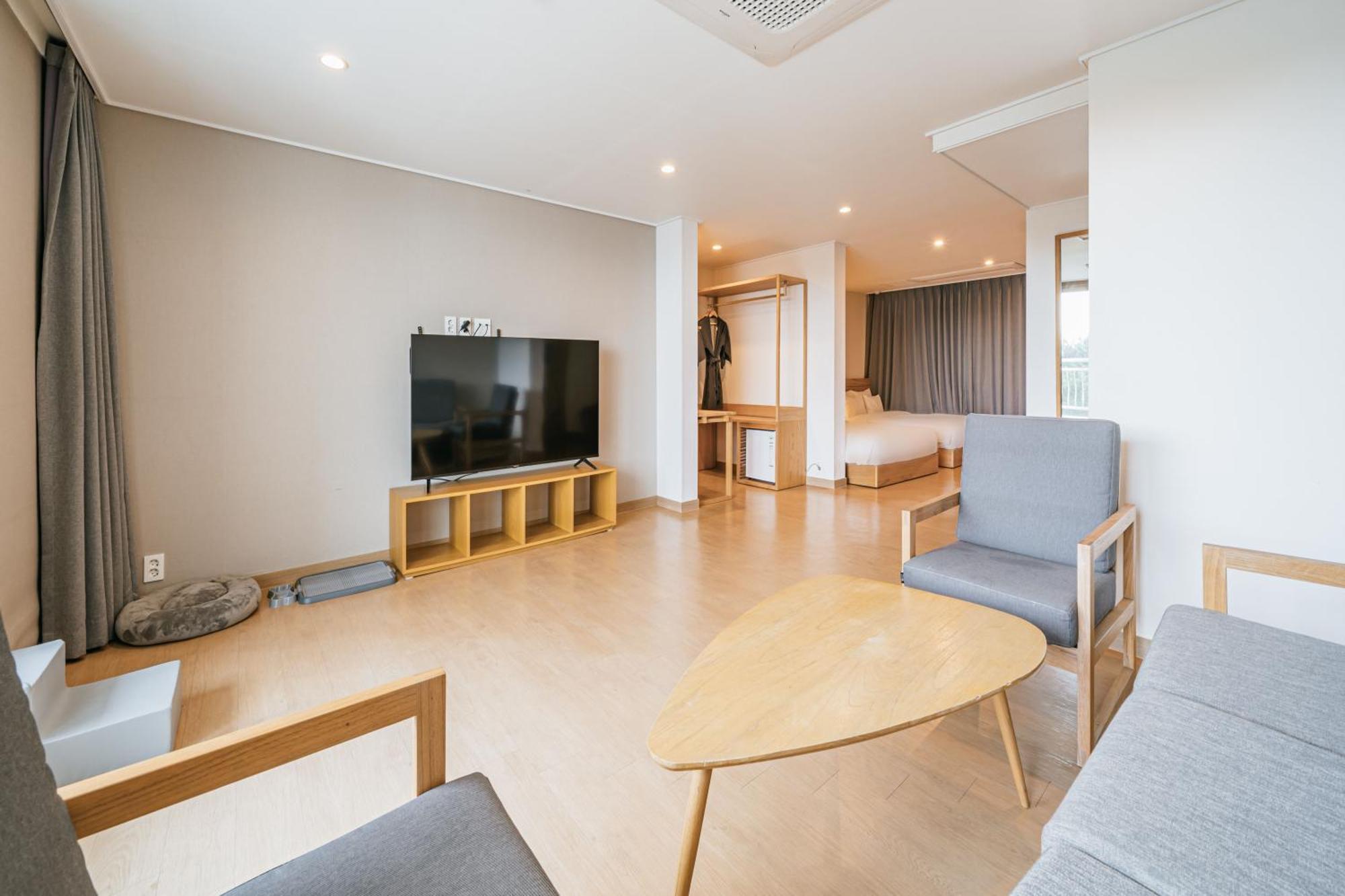 Heyy Seogwipo Hotel Экстерьер фото