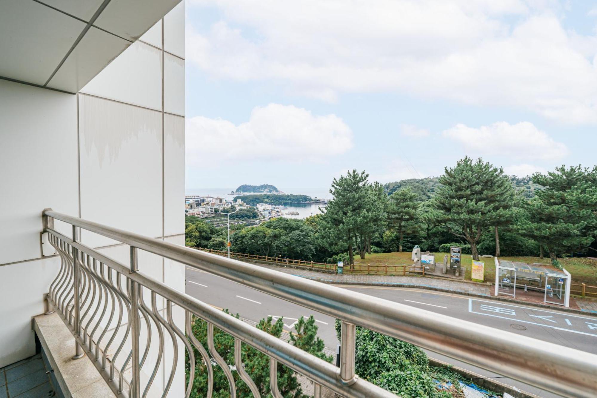 Heyy Seogwipo Hotel Экстерьер фото
