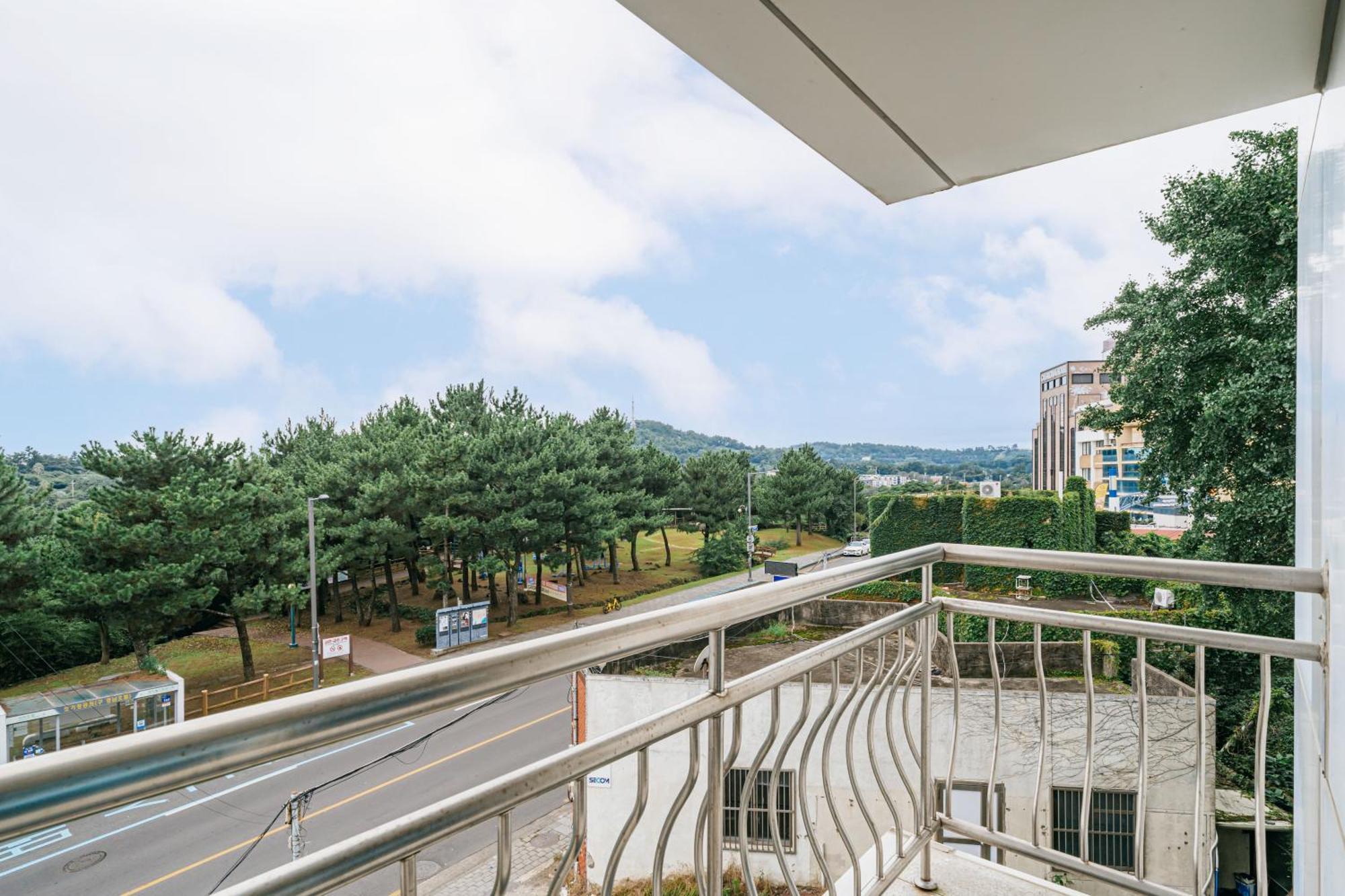Heyy Seogwipo Hotel Экстерьер фото