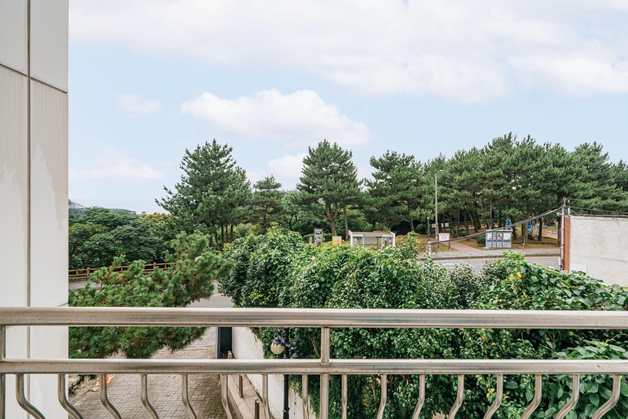 Heyy Seogwipo Hotel Экстерьер фото