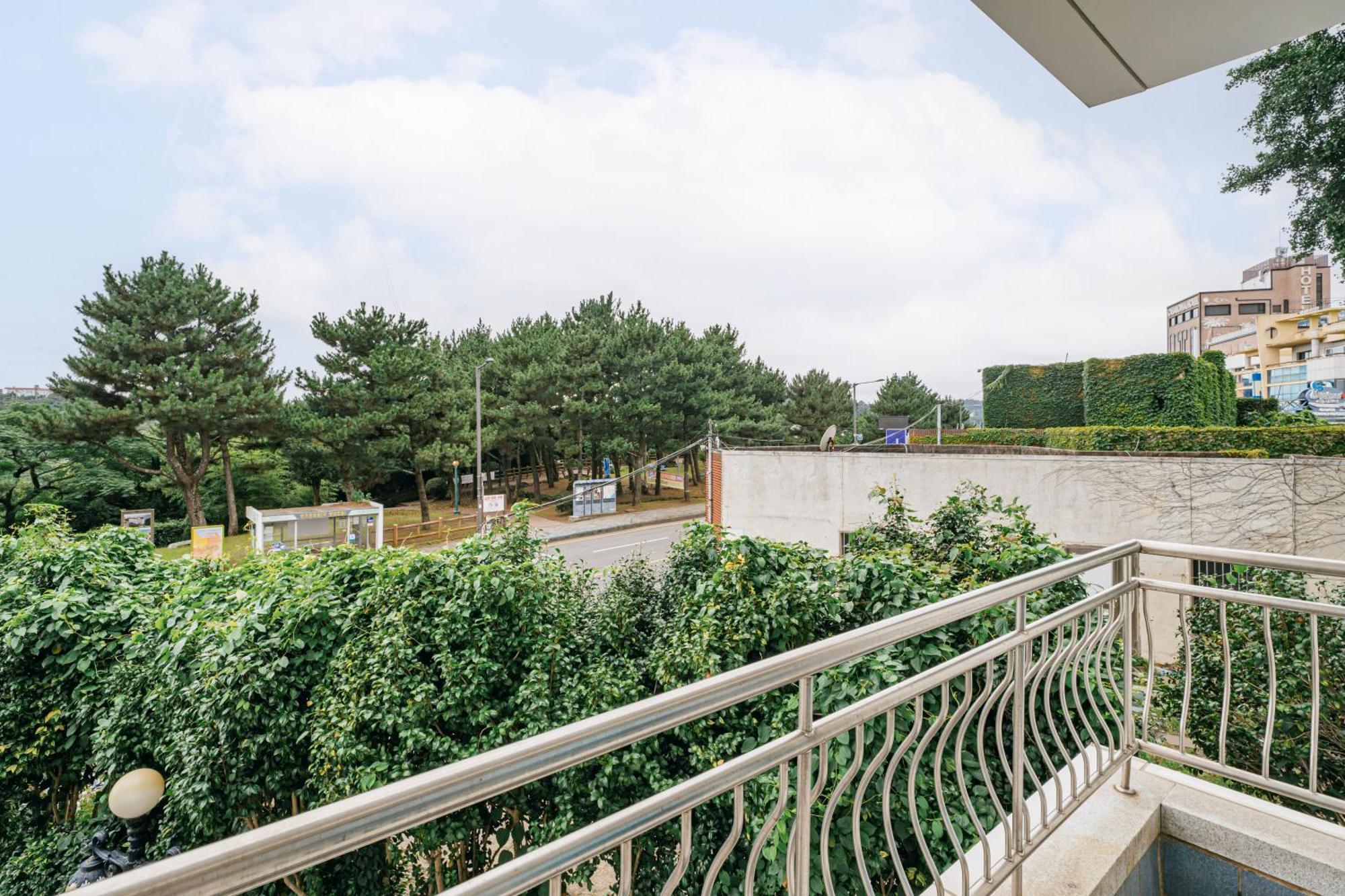 Heyy Seogwipo Hotel Экстерьер фото
